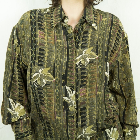 Vintage Silk Long-Sleeve Button-Up by Tess - Picture 2 of 4